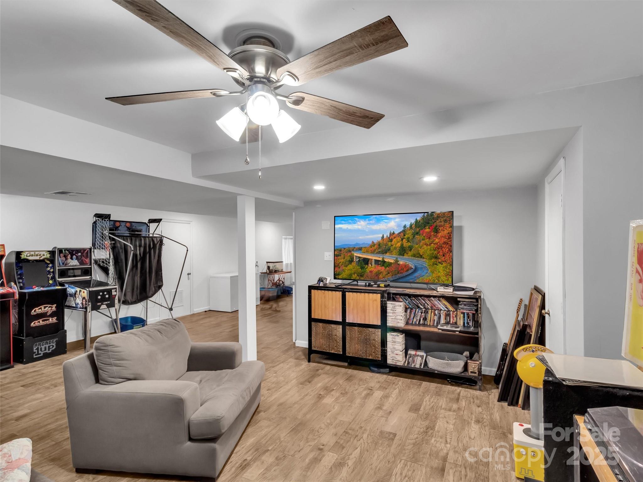 Baird Cove - Residential