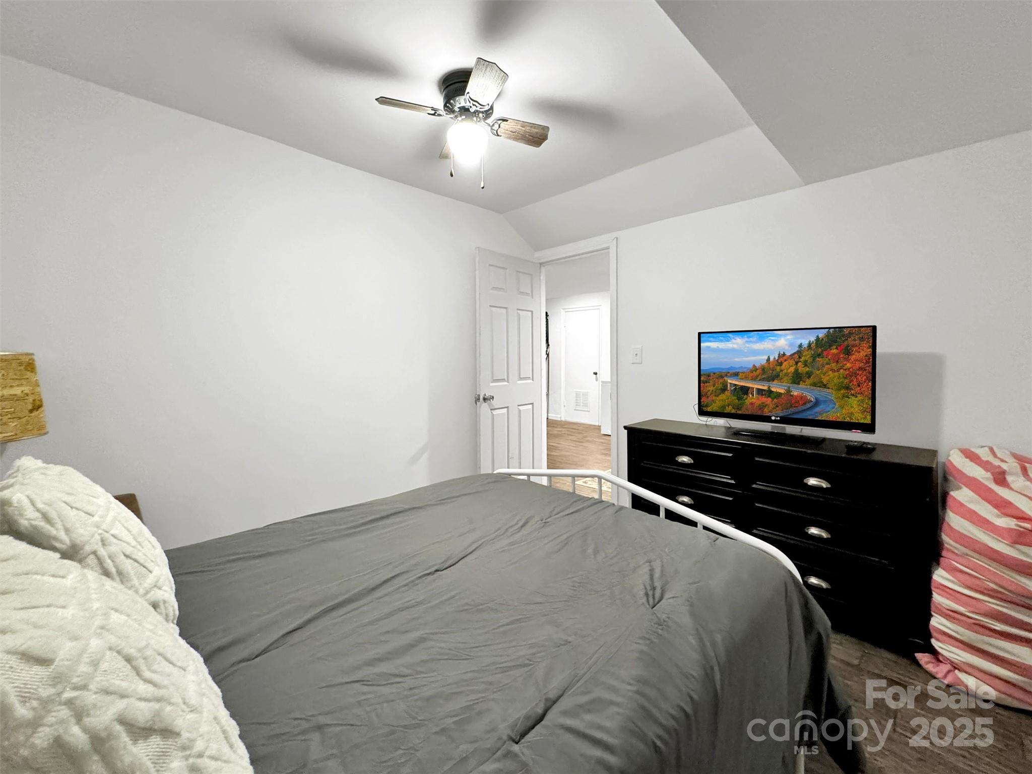 Baird Cove - Residential