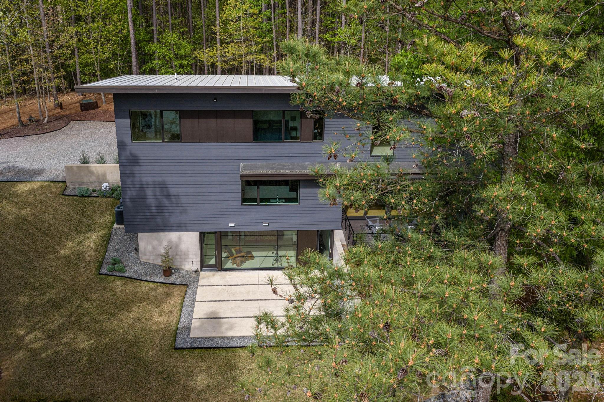 Twinn Coves on Morrison - Residential