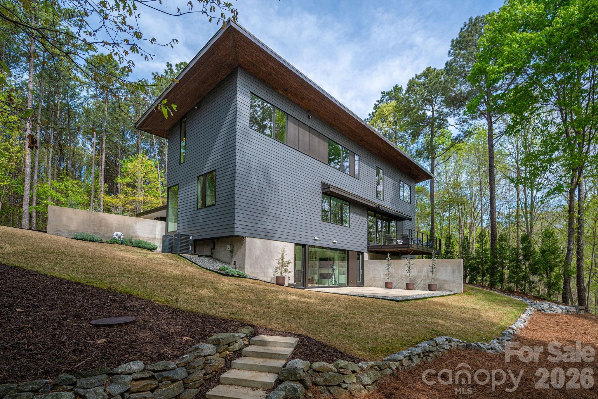 Twinn Coves on Morrison - Residential