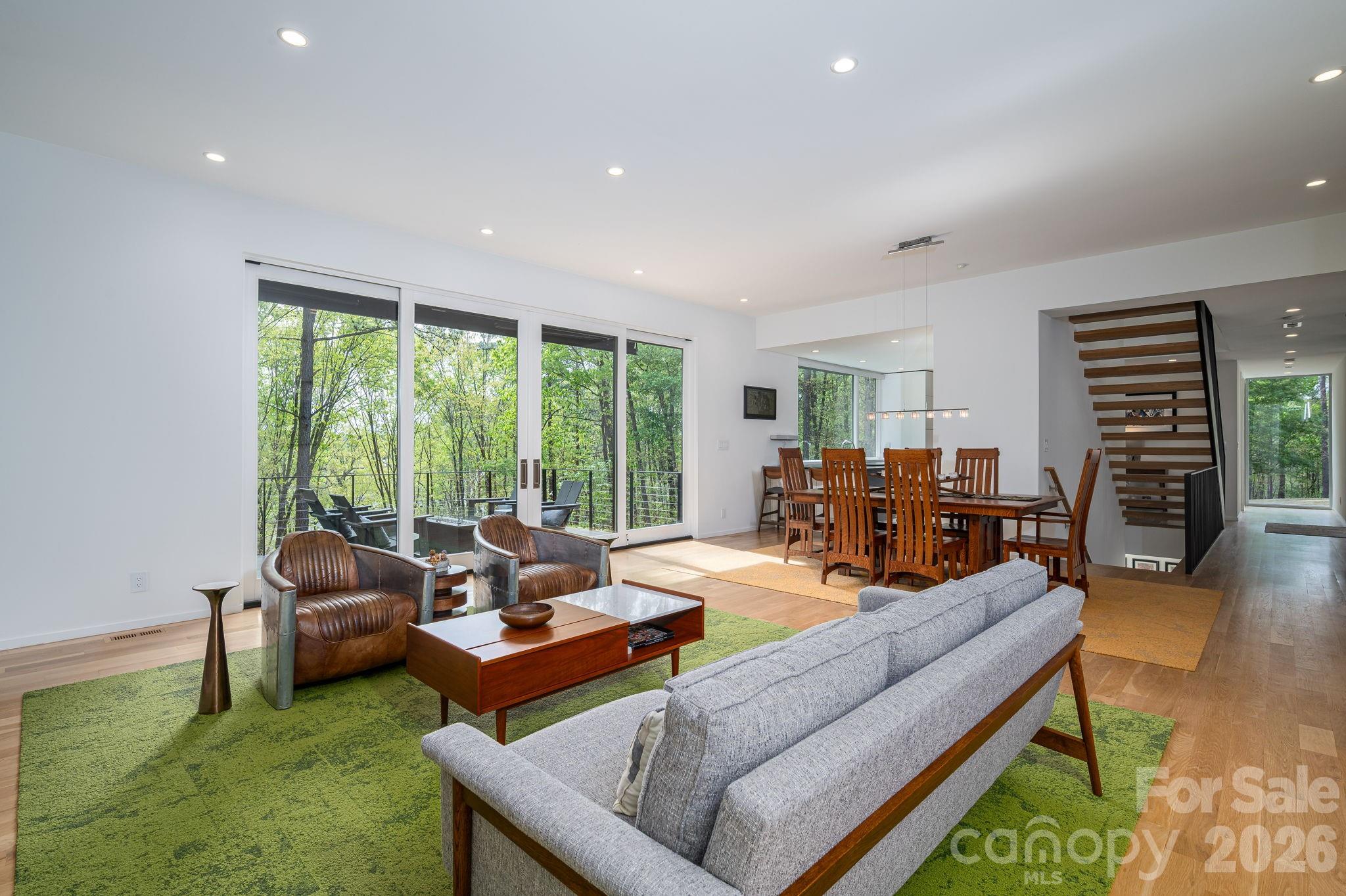 Twinn Coves on Morrison - Residential