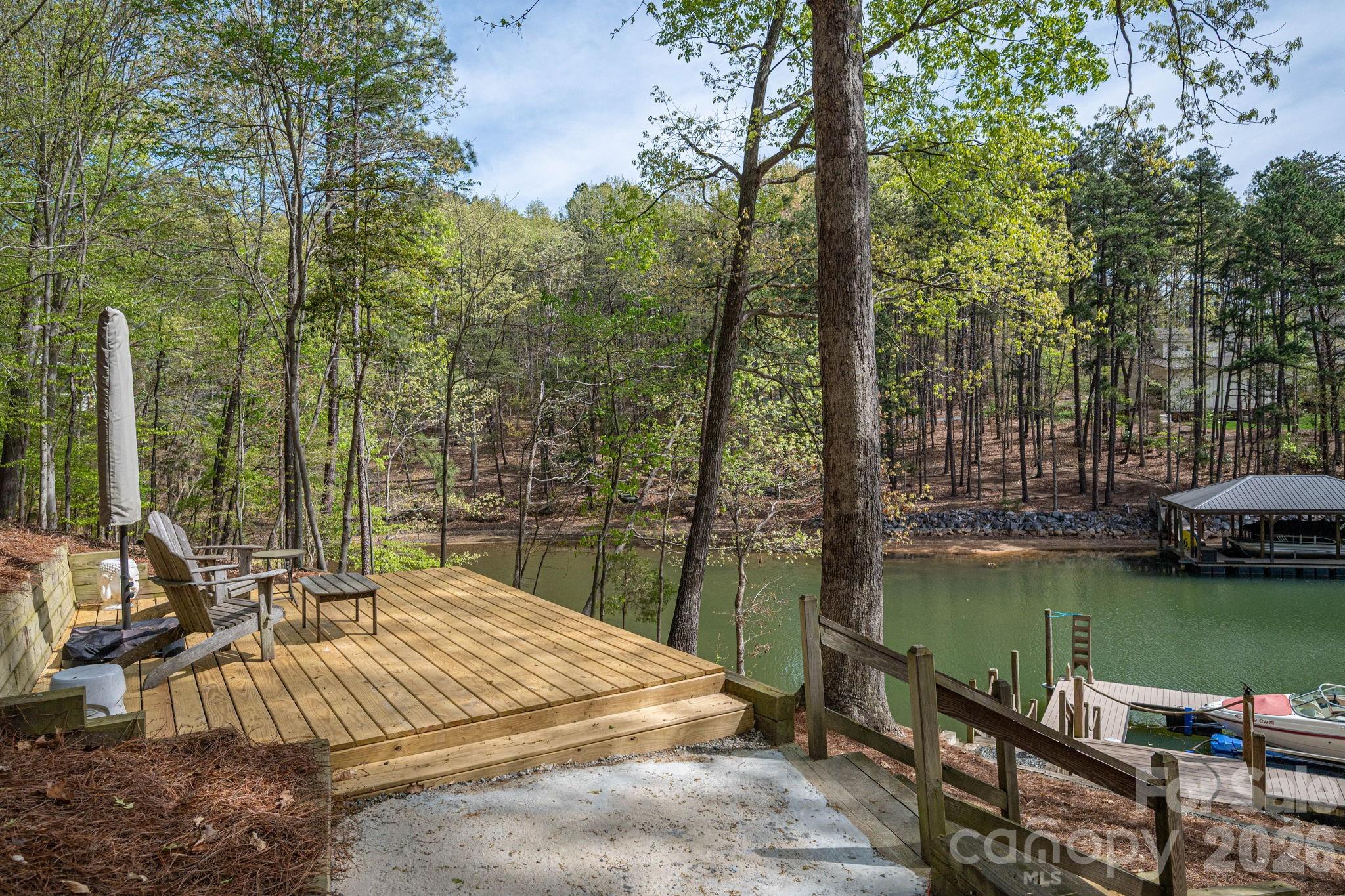 Twinn Coves on Morrison - Residential