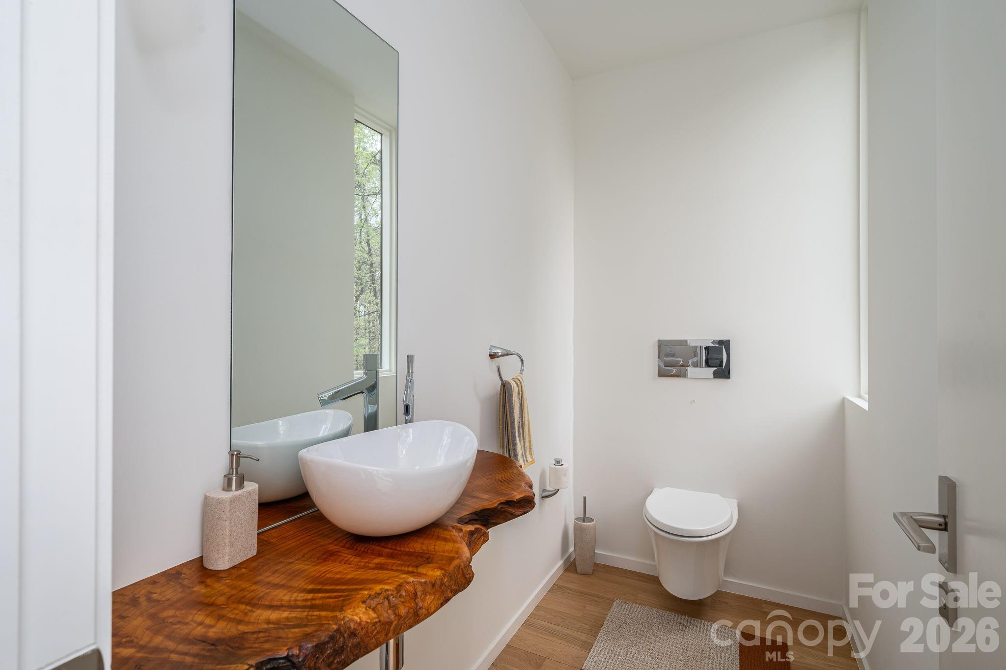 Twinn Coves on Morrison - Residential