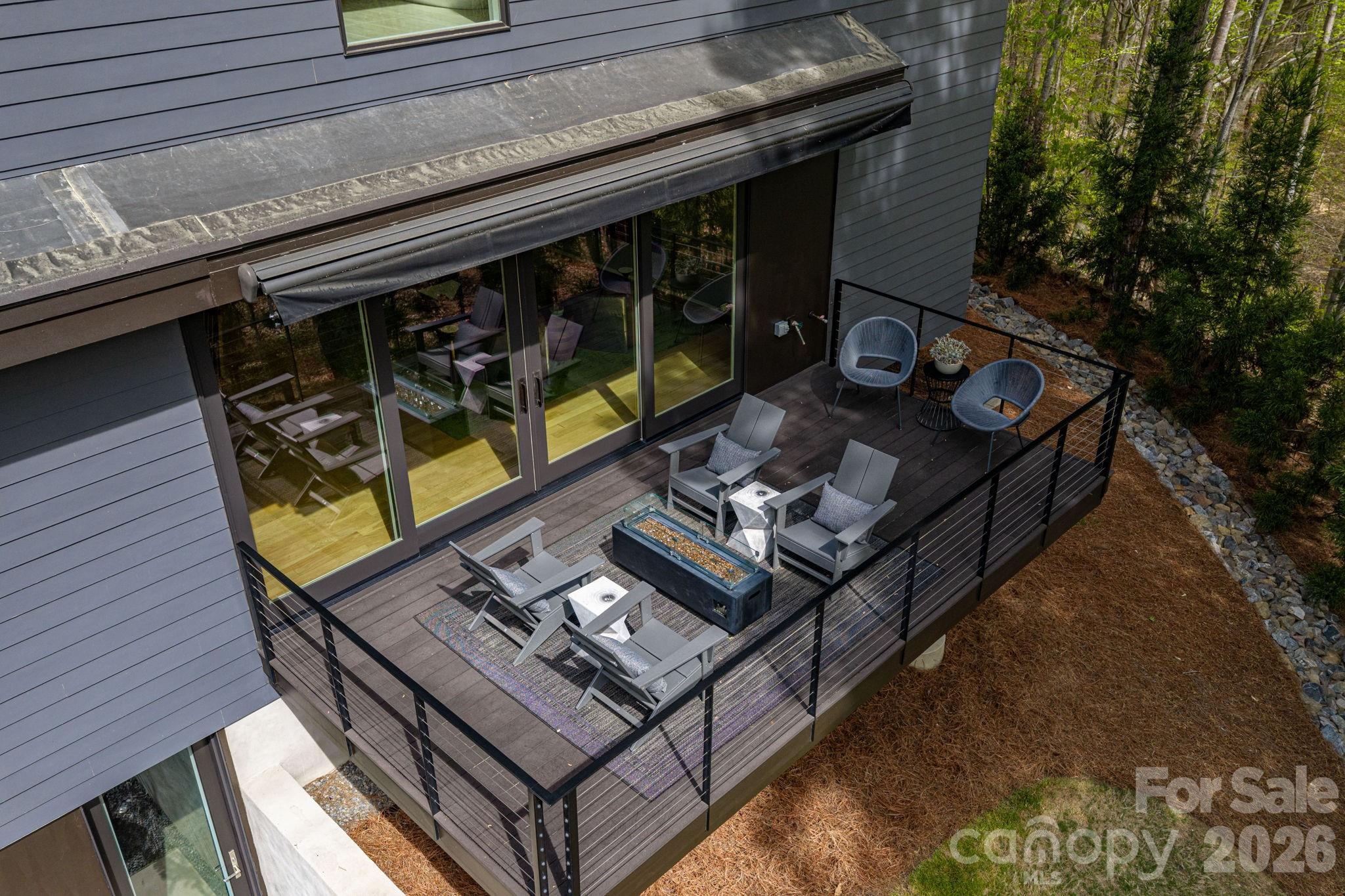 Twinn Coves on Morrison - Residential