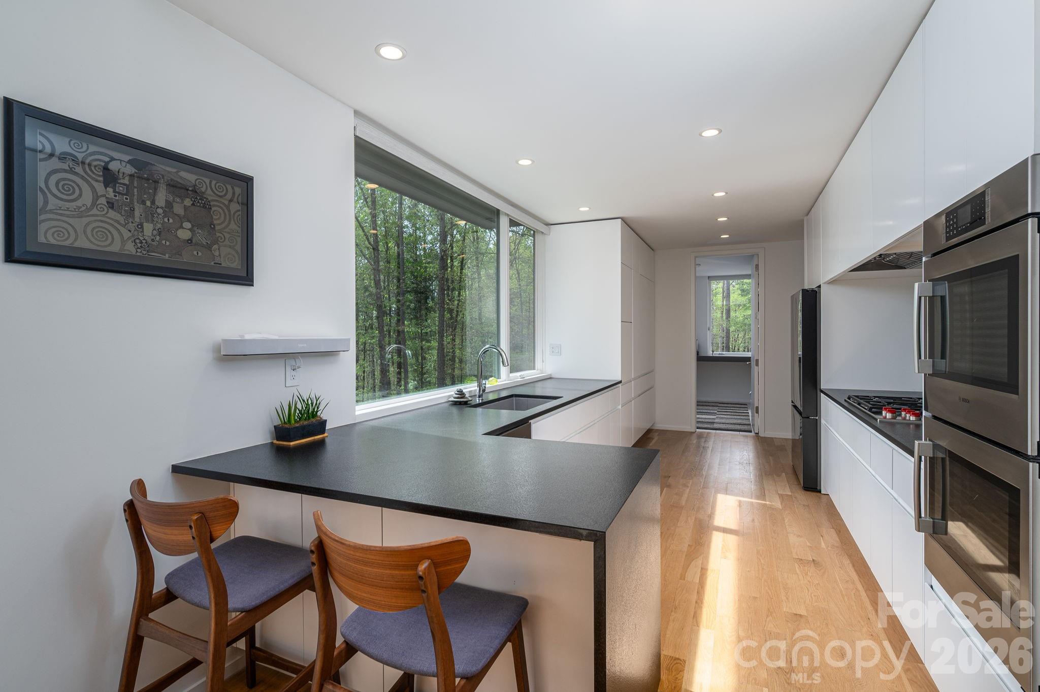 Twinn Coves on Morrison - Residential