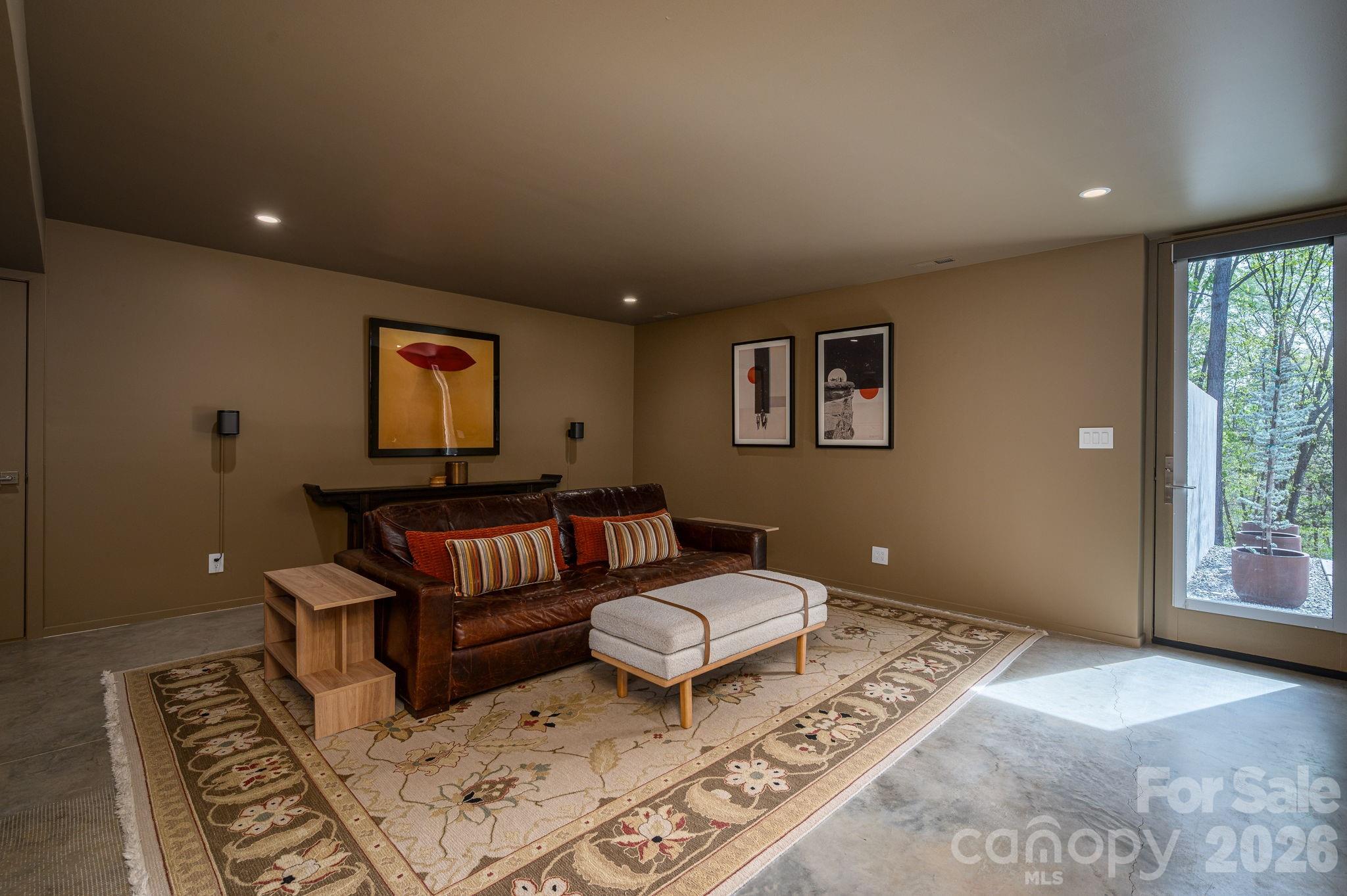 Twinn Coves on Morrison - Residential