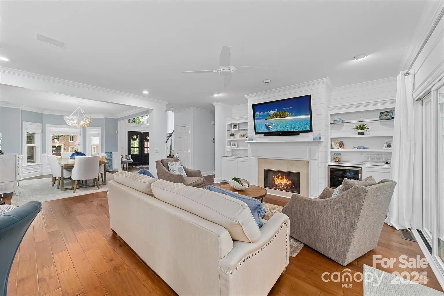 The Peninsula - Residential