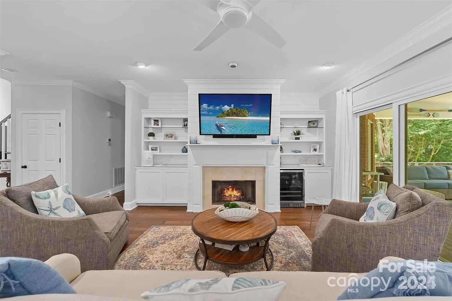 The Peninsula - Residential