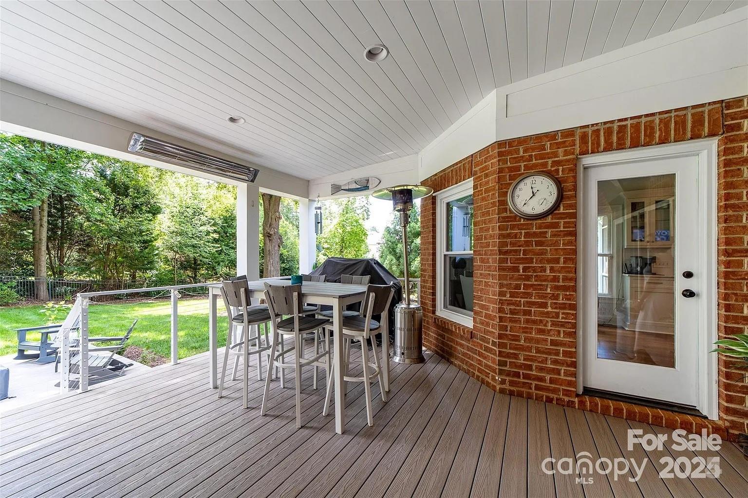 The Peninsula - Residential