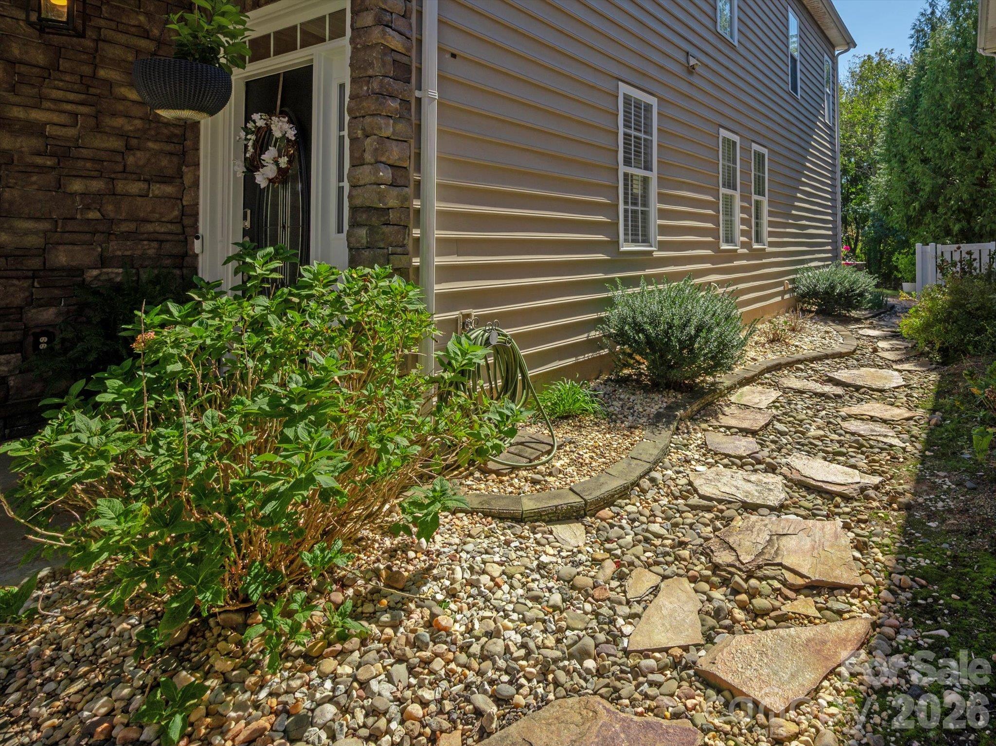 6107 Cactus Valley Road