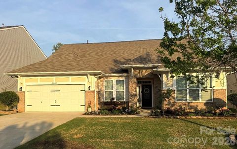 Photo of 6038 Durango Way, Denver, NC 28037 (MLS # 4370348)