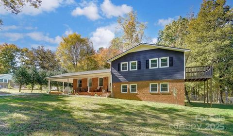 Photo of 143 Kirkwood Drive, Concord, NC 28025 (MLS # 4322334)