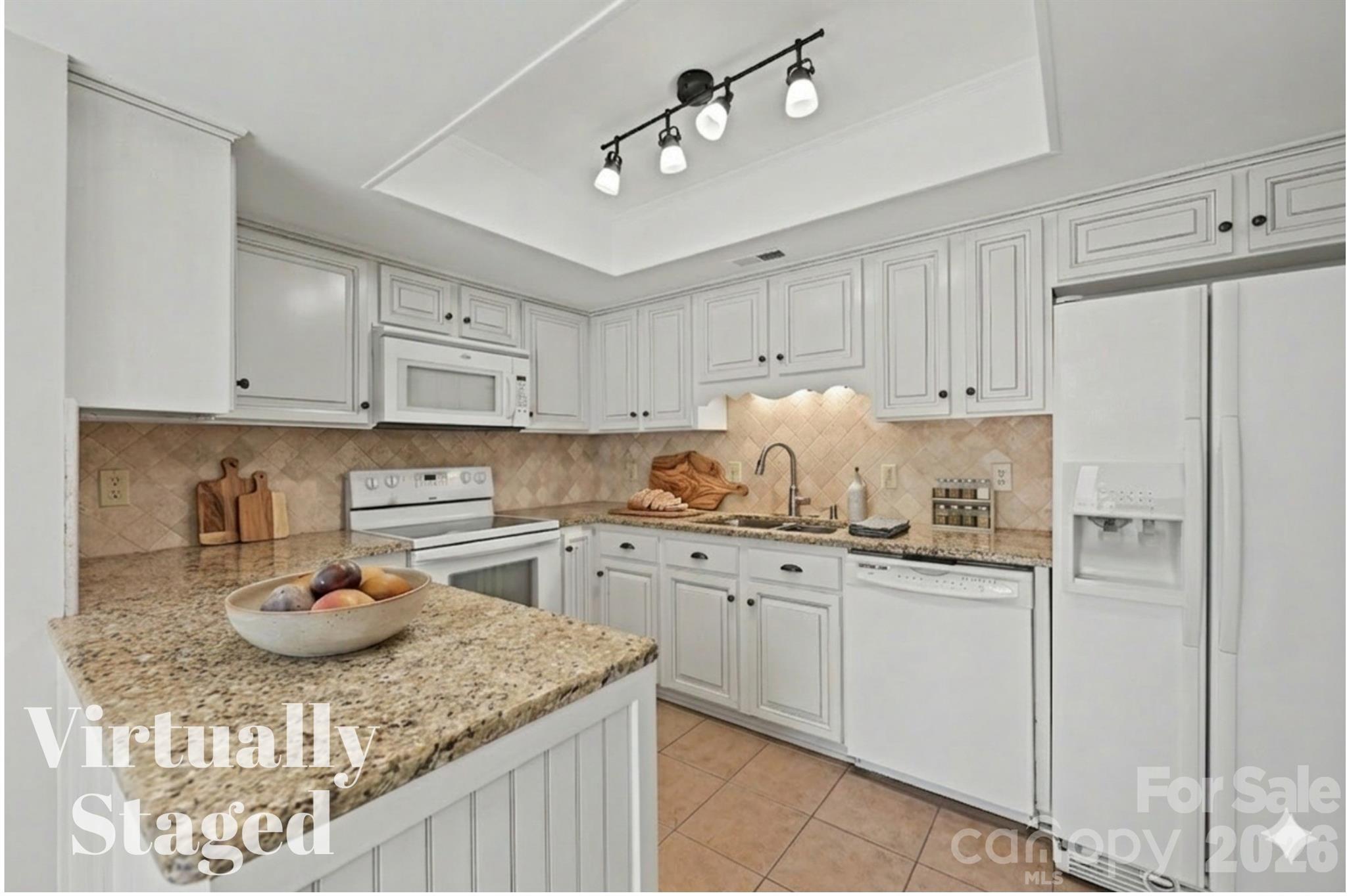 Renaissance on Carmel II - Residential