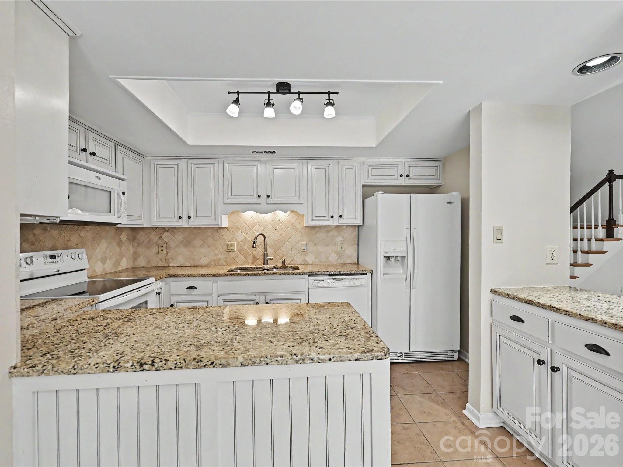 Renaissance on Carmel II - Residential