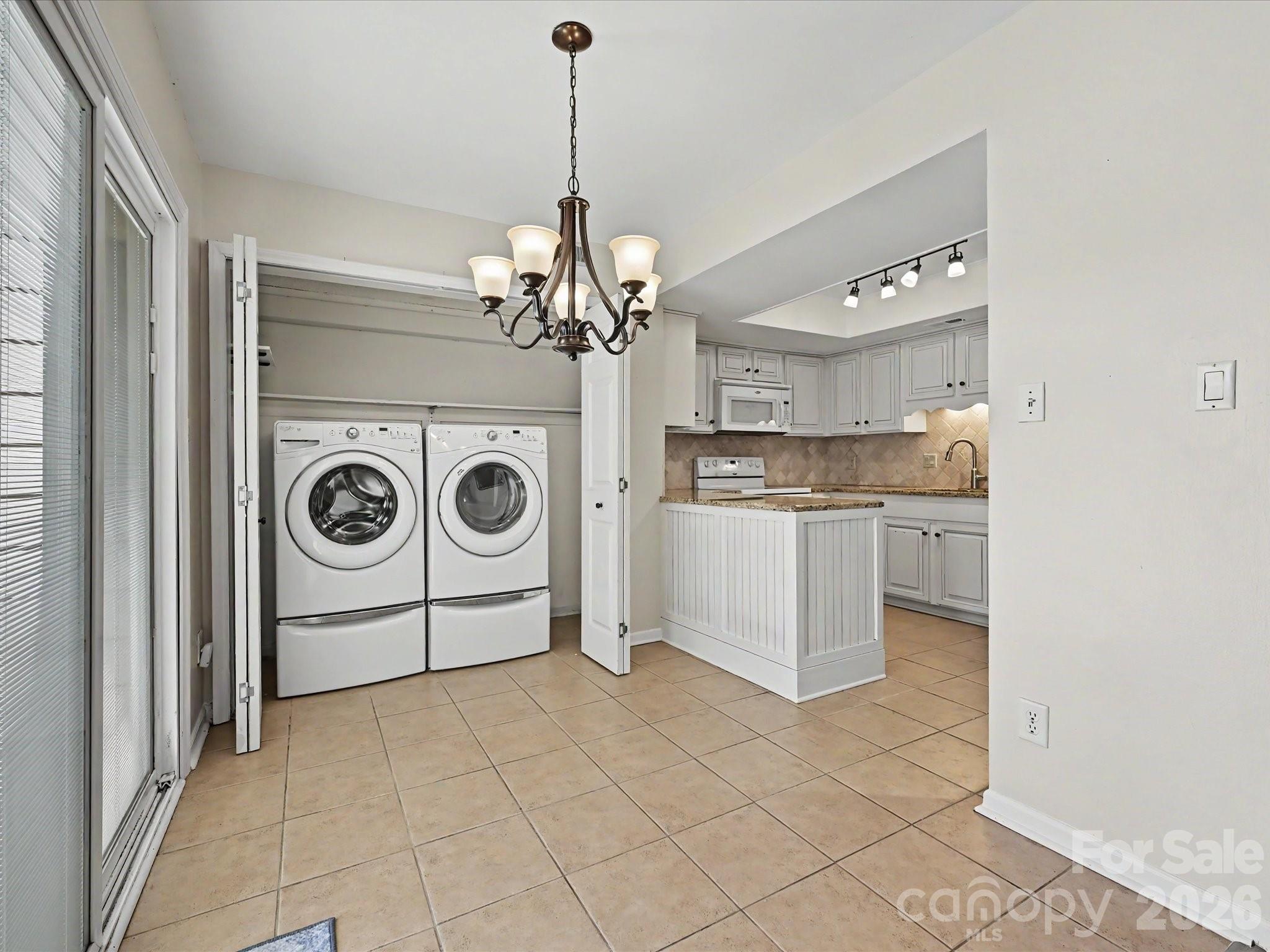 Renaissance on Carmel II - Residential