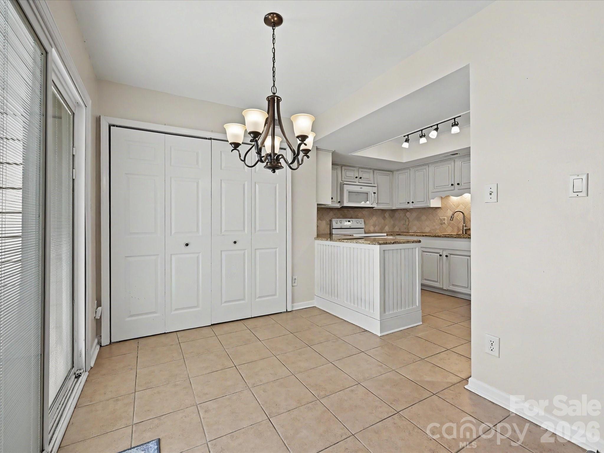 Renaissance on Carmel II - Residential