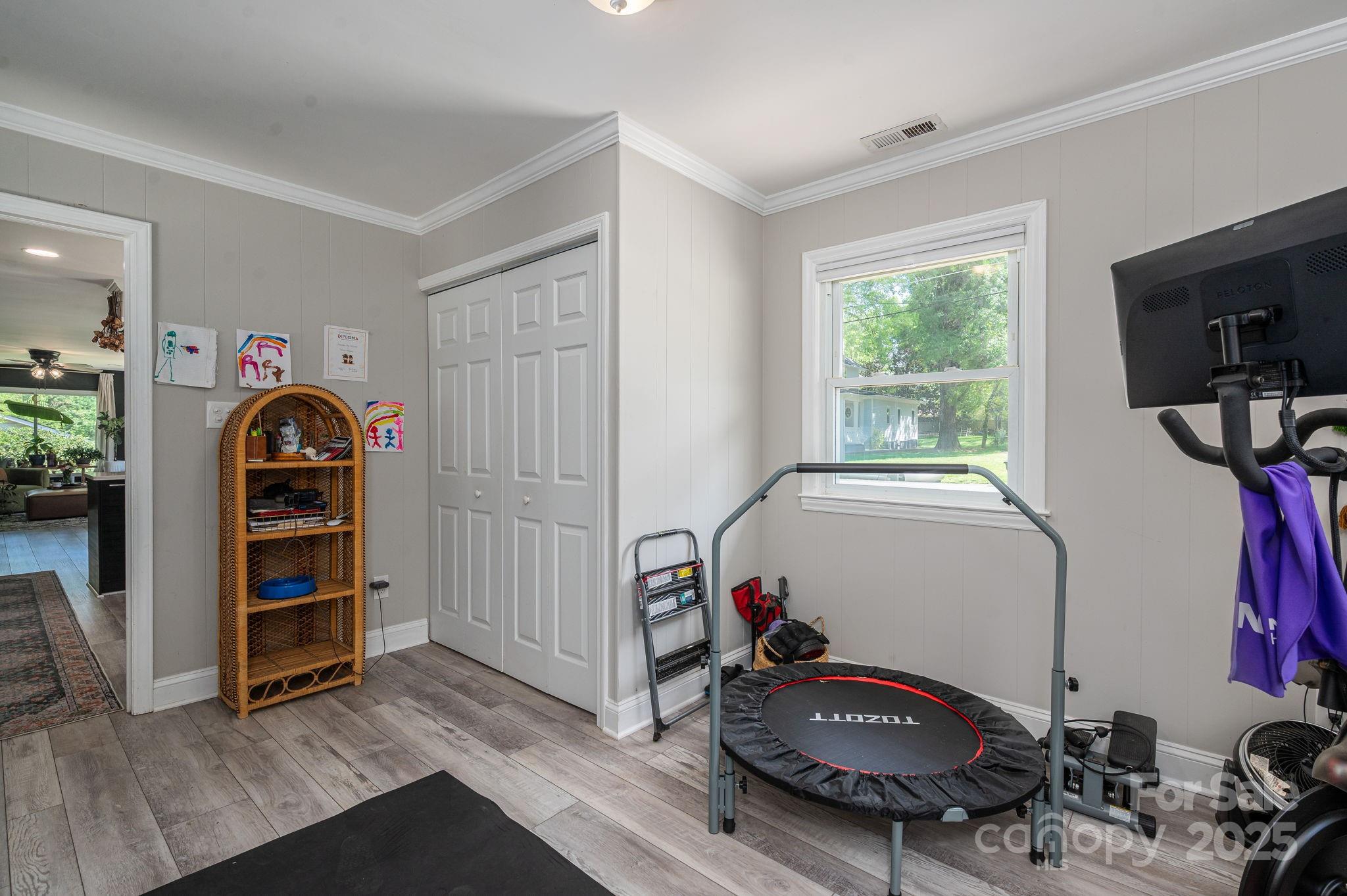 Davidson, North Carolina 28036, United States, 5 Bedrooms Bedrooms, ,3 BathroomsBathrooms,Residential,Active,112423