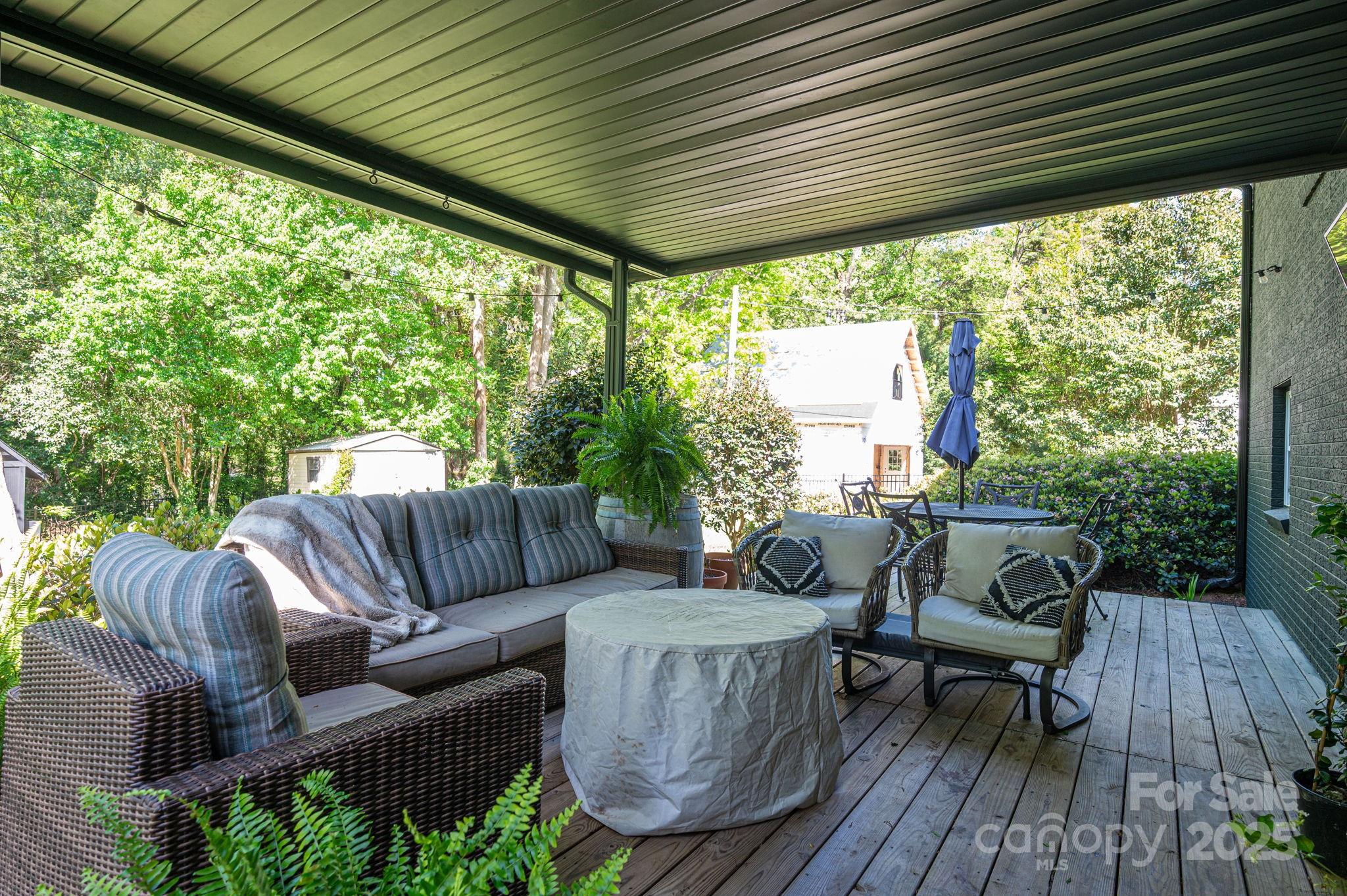 Davidson, North Carolina 28036, United States, 5 Bedrooms Bedrooms, ,3 BathroomsBathrooms,Residential,Active,112423