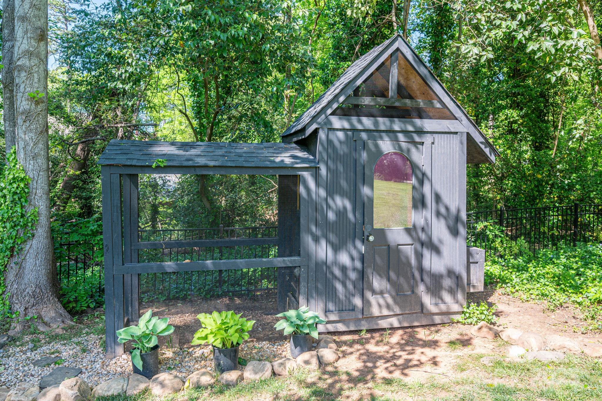 Davidson, North Carolina 28036, United States, 5 Bedrooms Bedrooms, ,3 BathroomsBathrooms,Residential,Active,112423