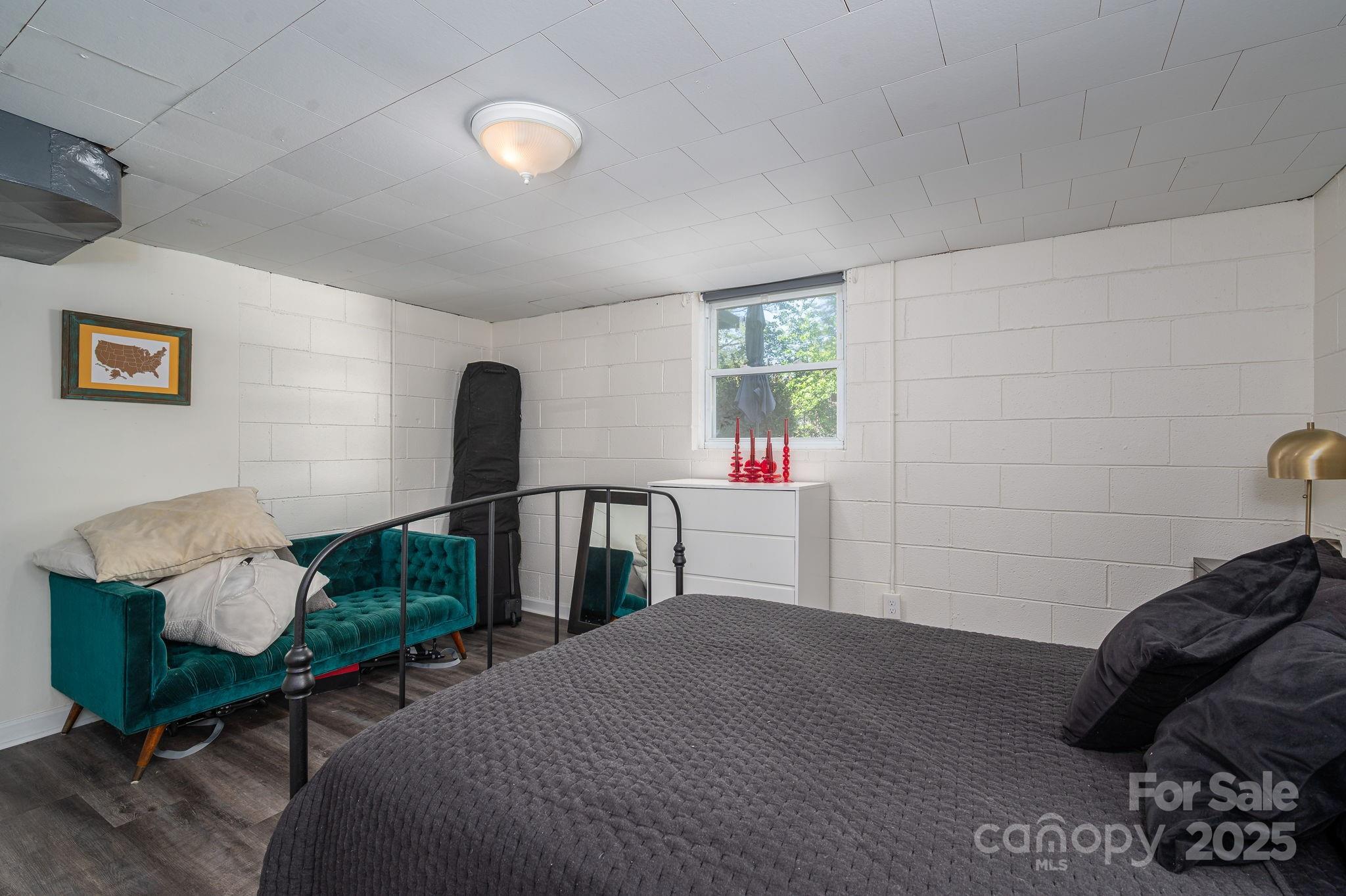 Davidson, North Carolina 28036, United States, 5 Bedrooms Bedrooms, ,3 BathroomsBathrooms,Residential,Active,112423