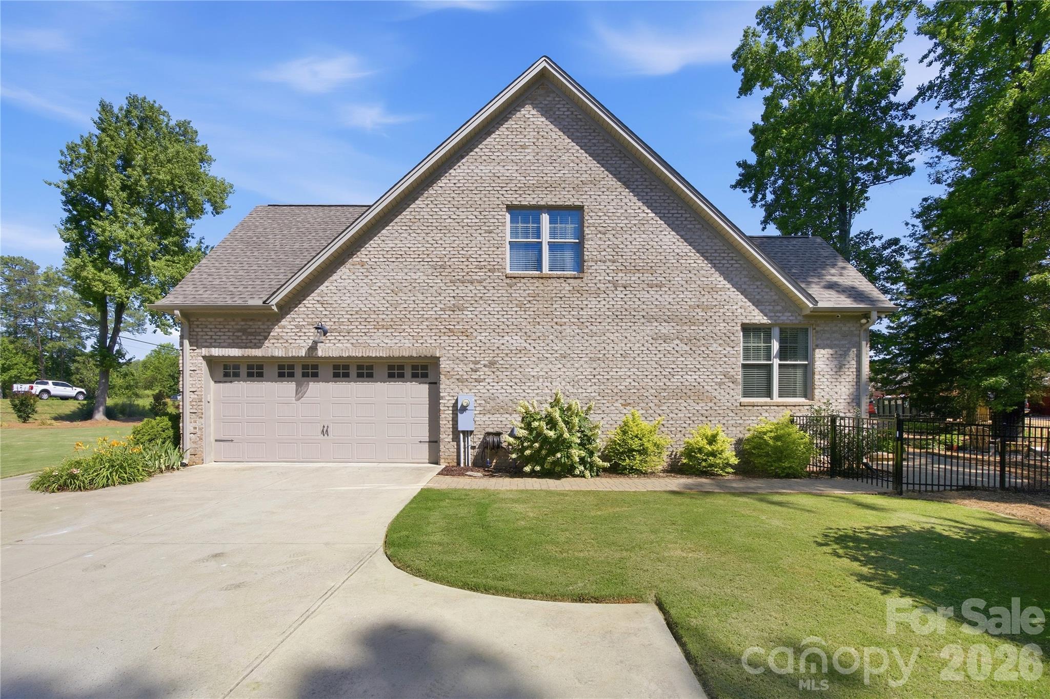 1005 S Point Road