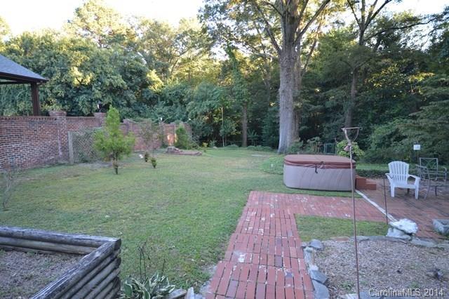 Seventeen Acres - Residential