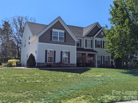 Photo of 7894 Woodmere Drive, Harrisburg, NC 28075 (MLS # 4371308)