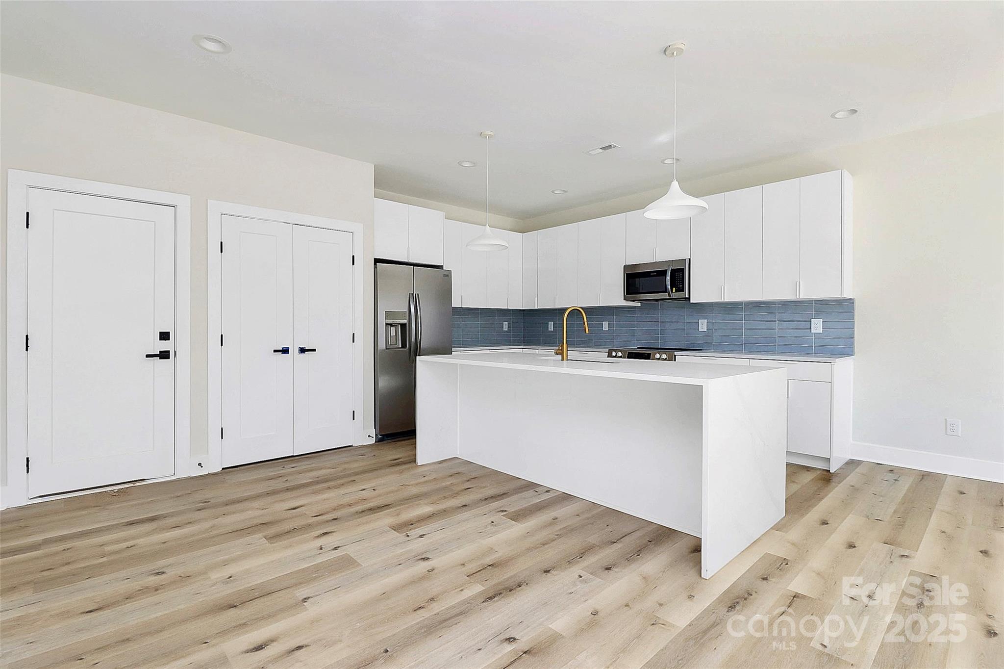 Royal Oaks - Residential