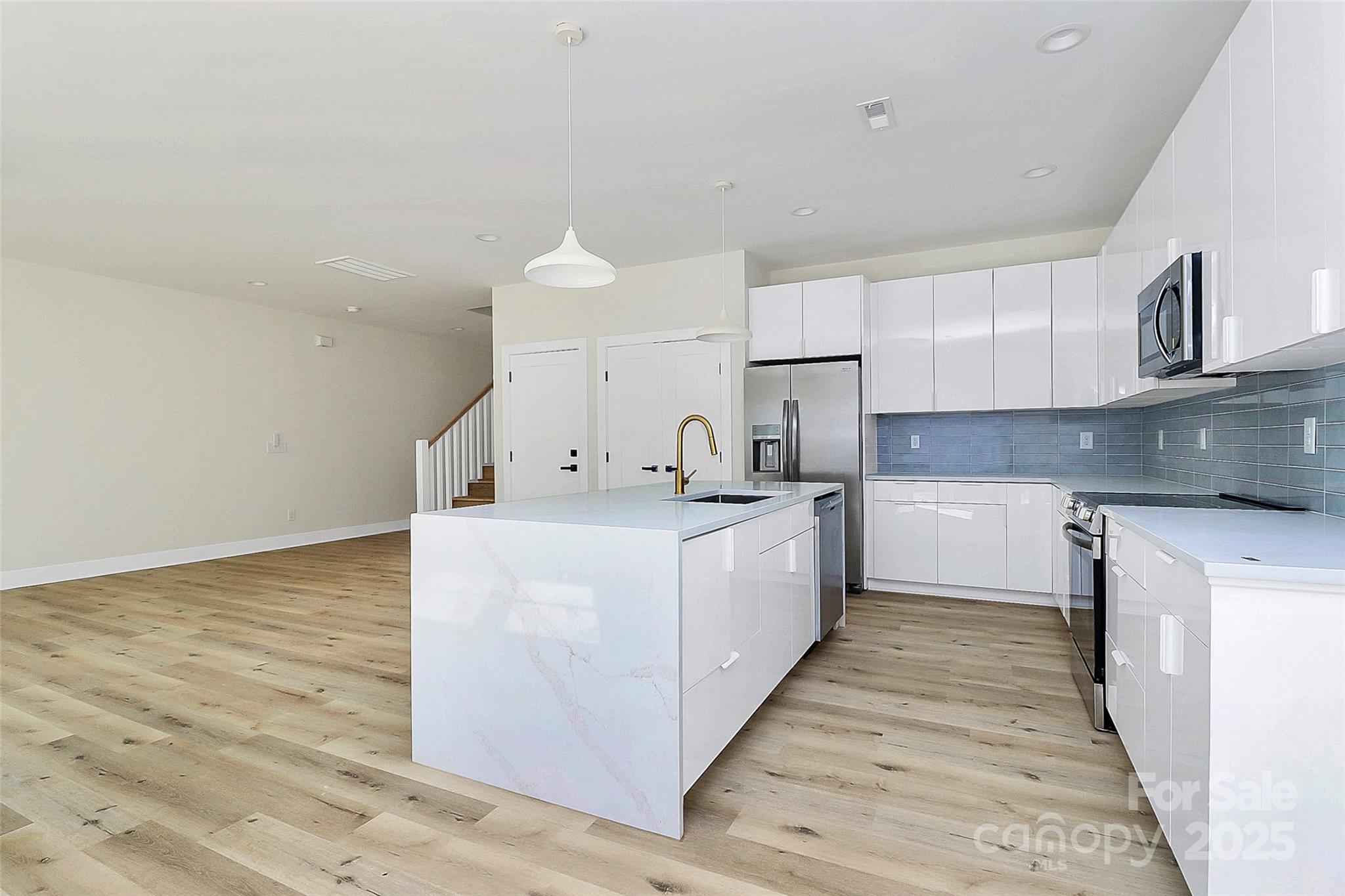 Royal Oaks - Residential
