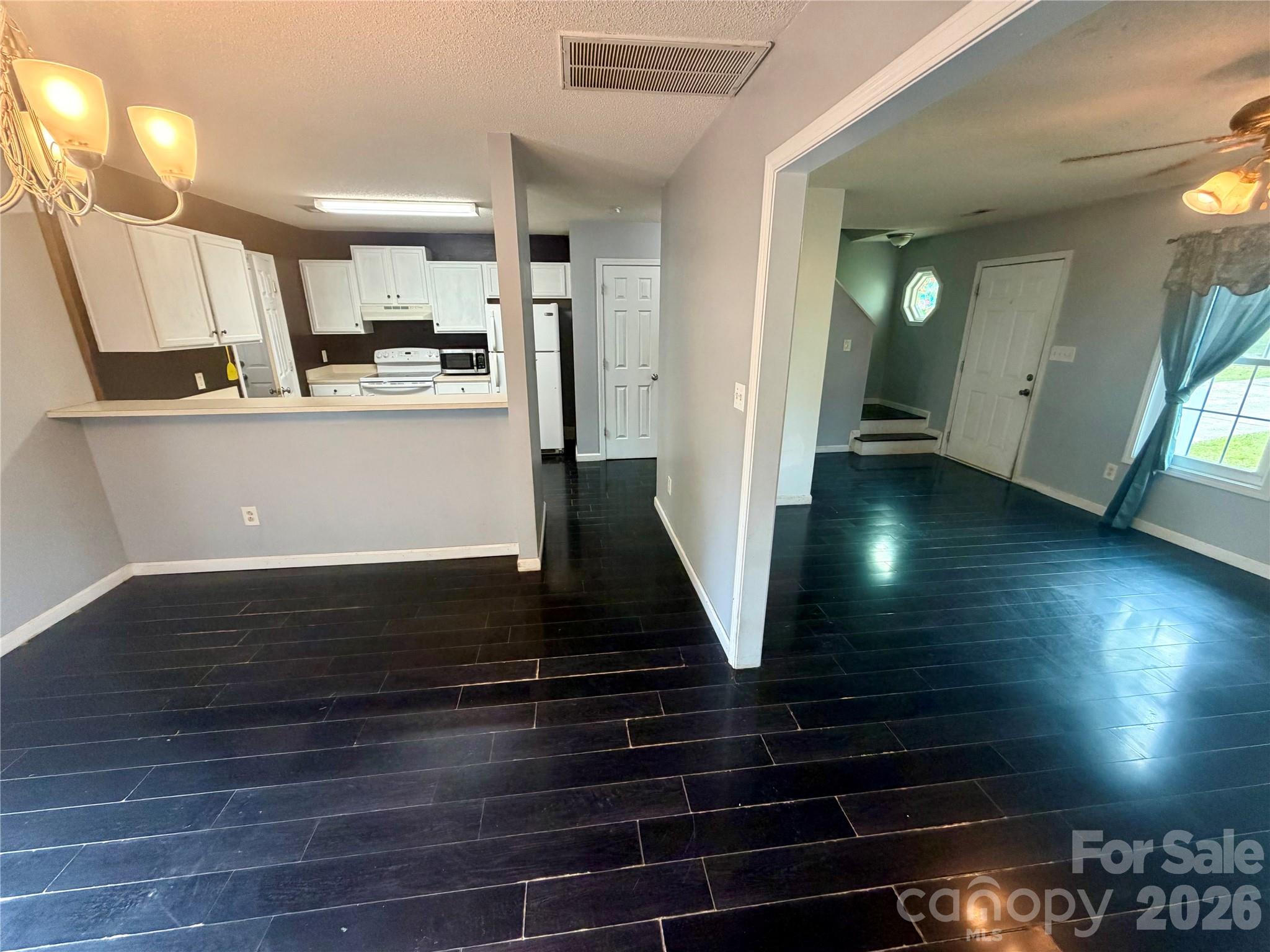 7126 Windsong Way