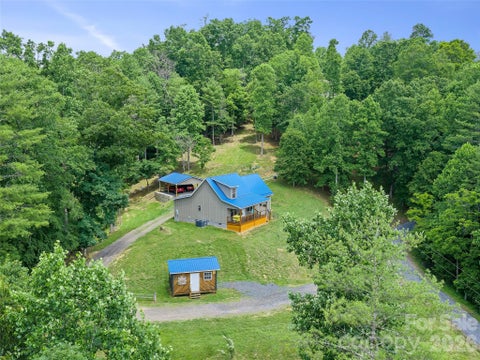 Photo of 109 Tall Timber Lane, Green Mountain, NC 28740 (MLS # 4393810)