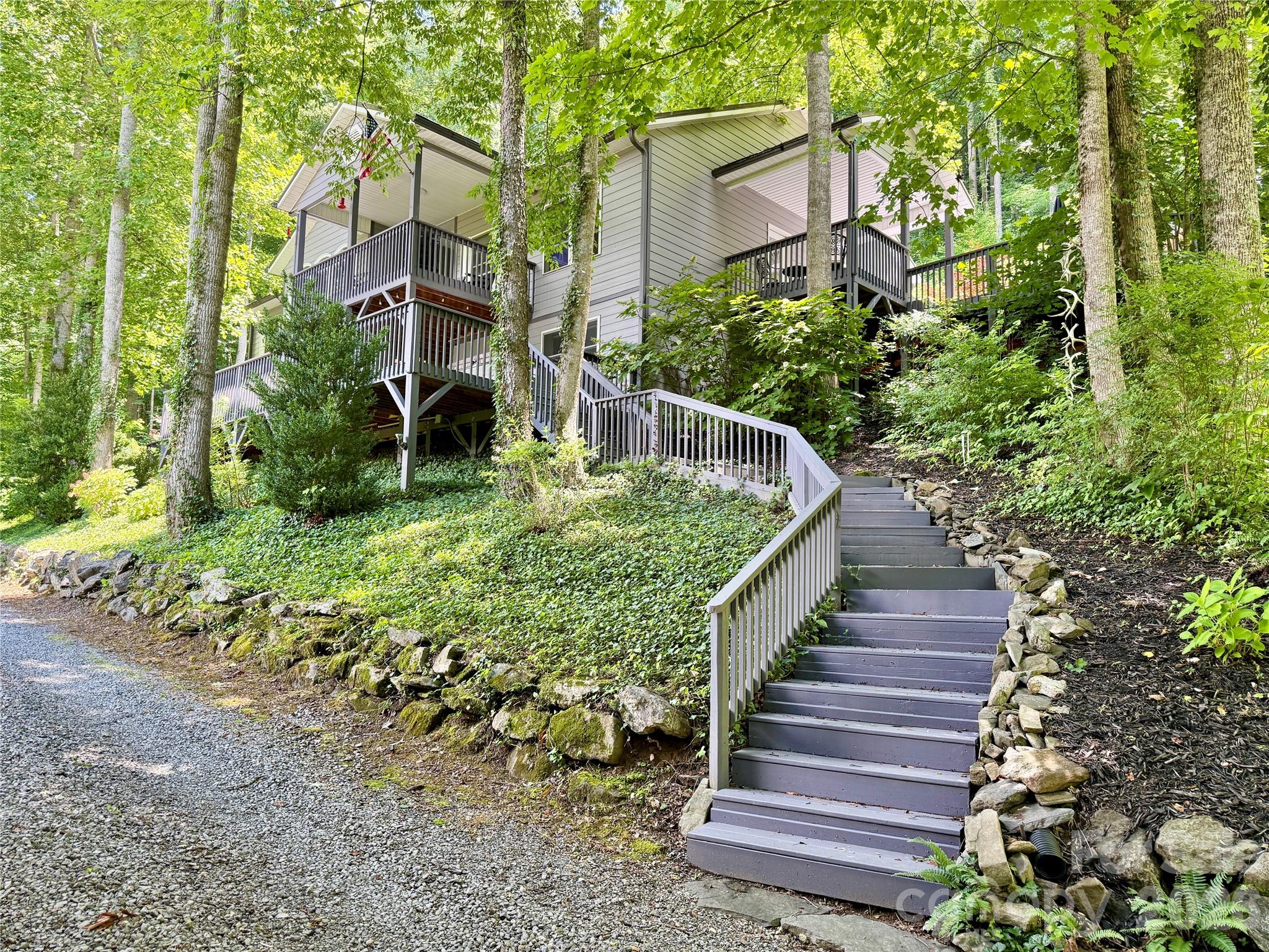 7 Higel Lane