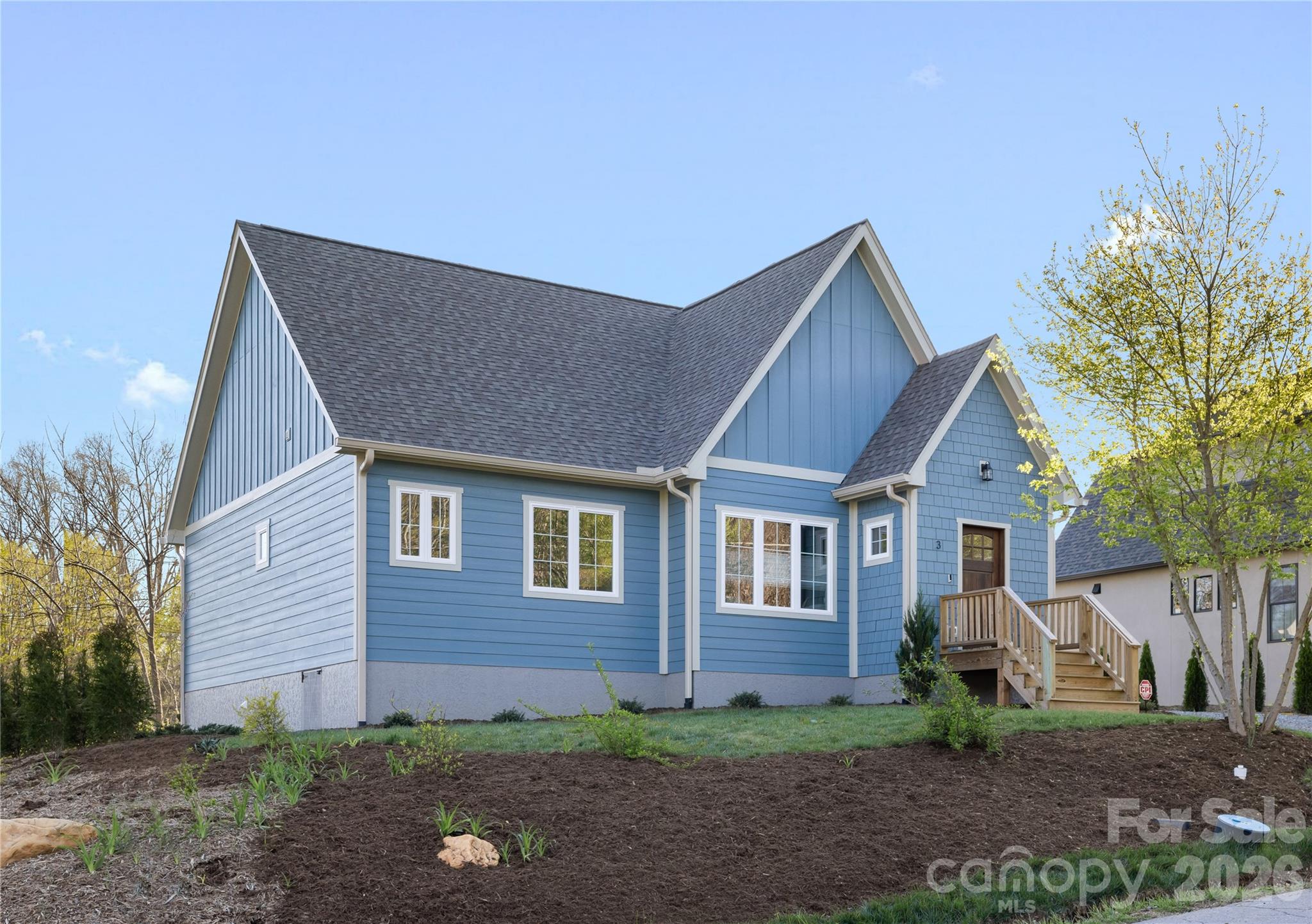 3 Mountain View Avenue