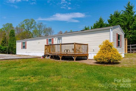 Photo of 194 Baby Jane Lane, Hendersonville, NC 28792 (MLS # 4275101)