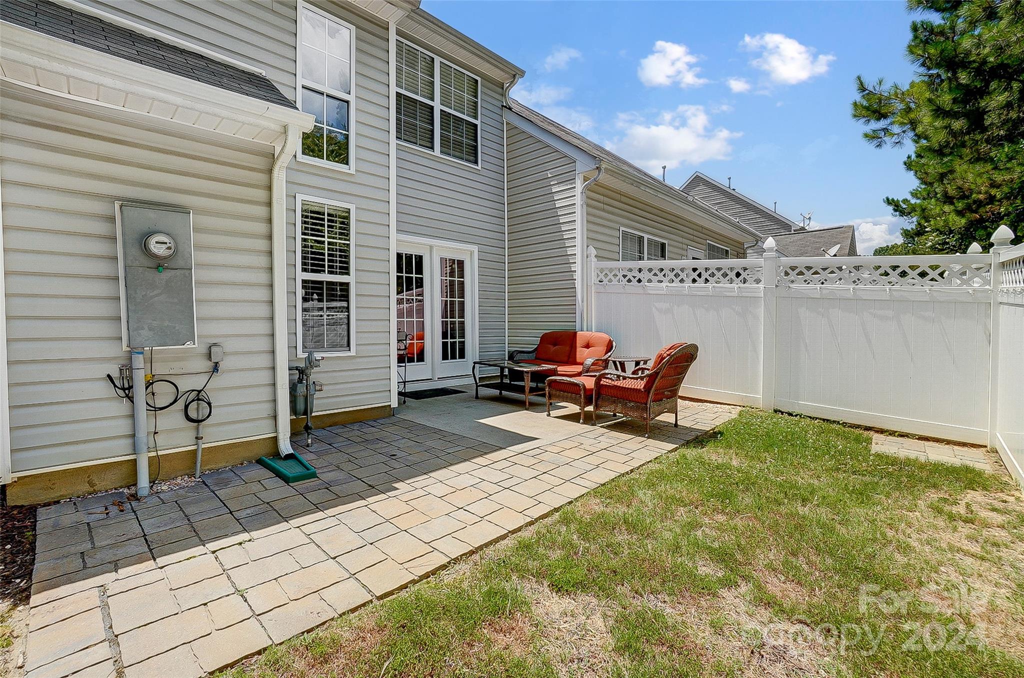 Lexington Commons - Residential