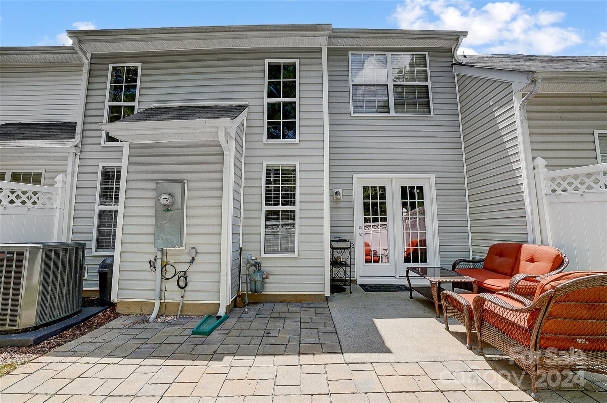 Lexington Commons - Residential