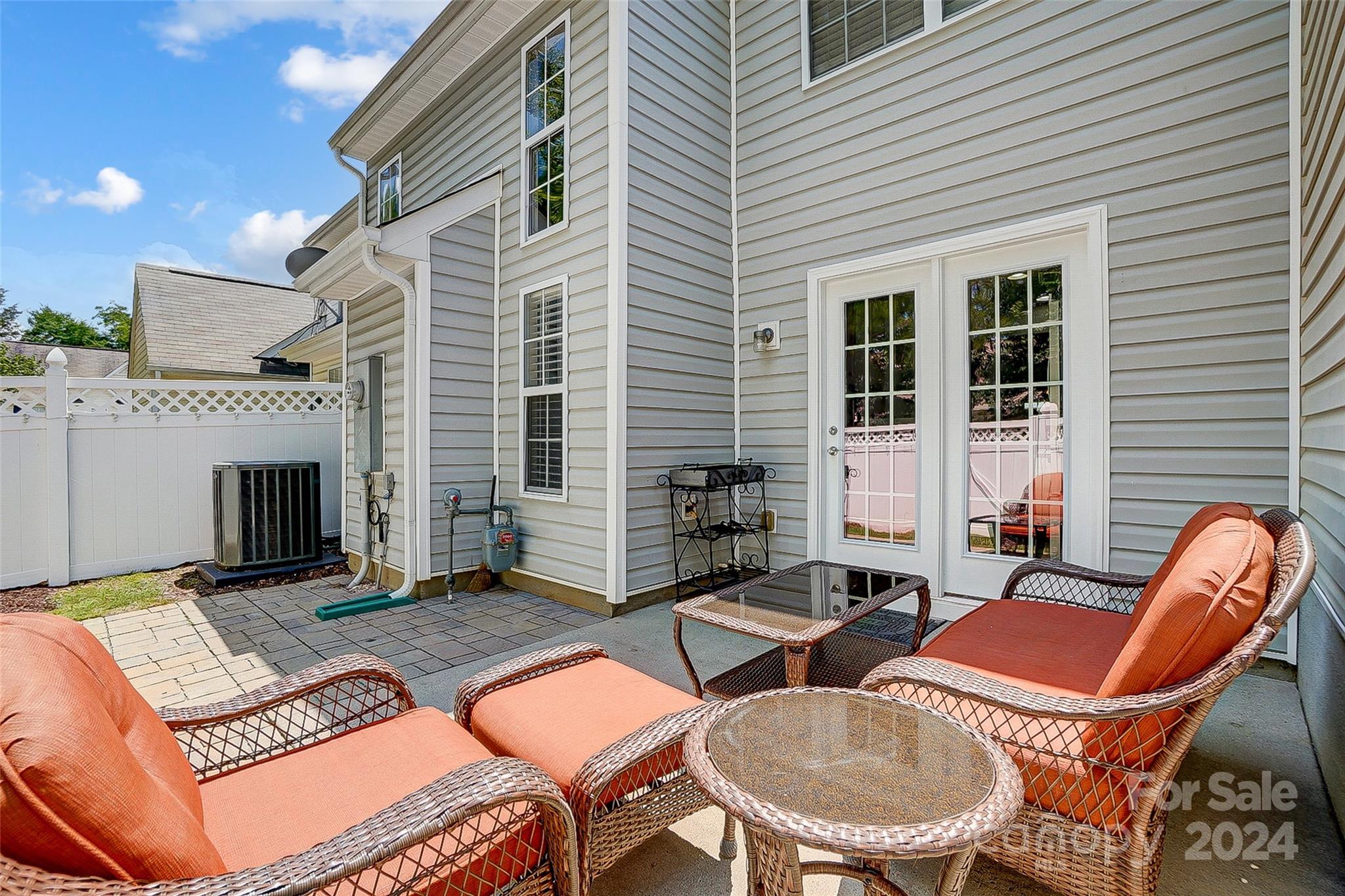 Lexington Commons - Residential