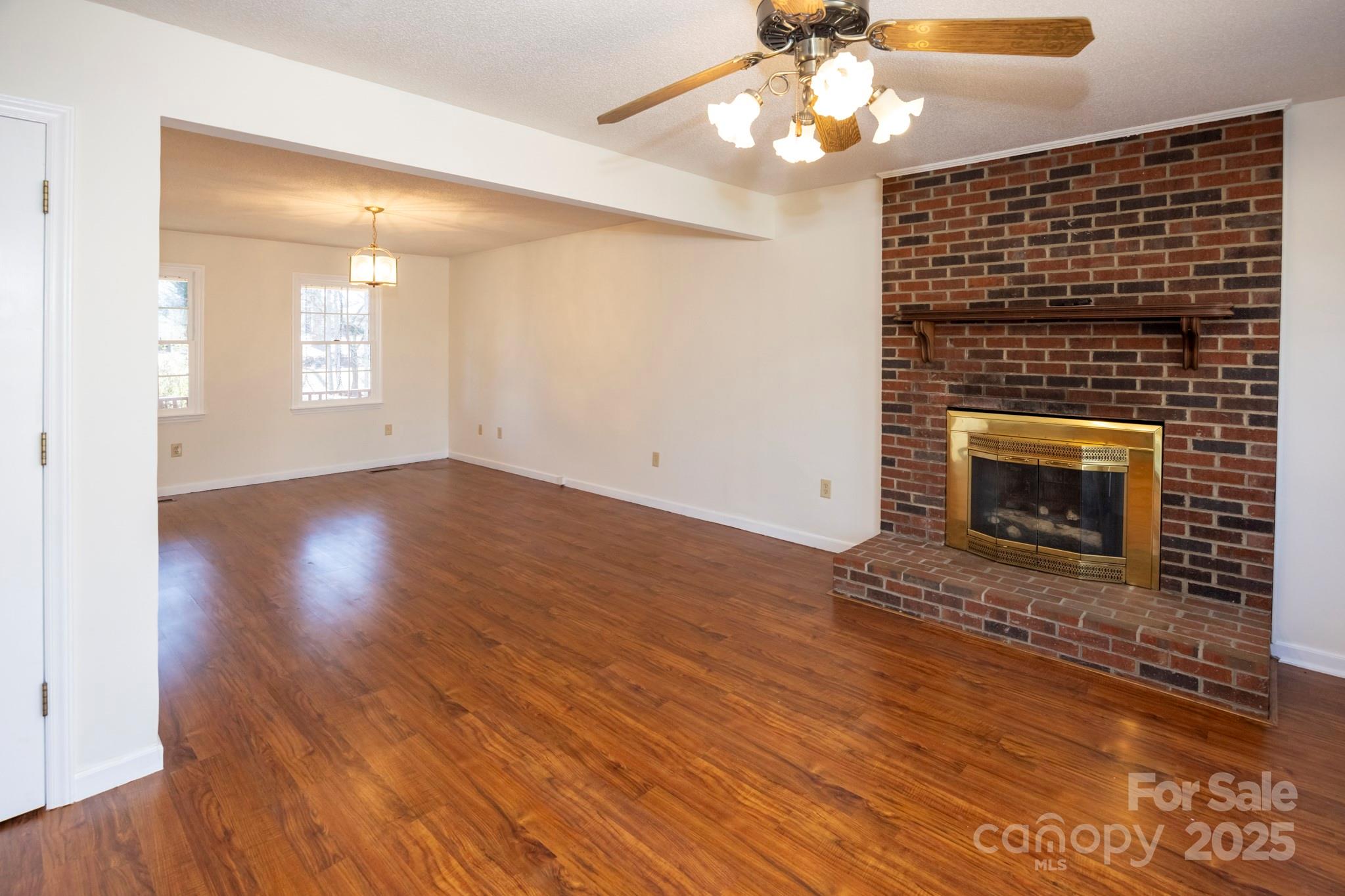 395 Thompson Road