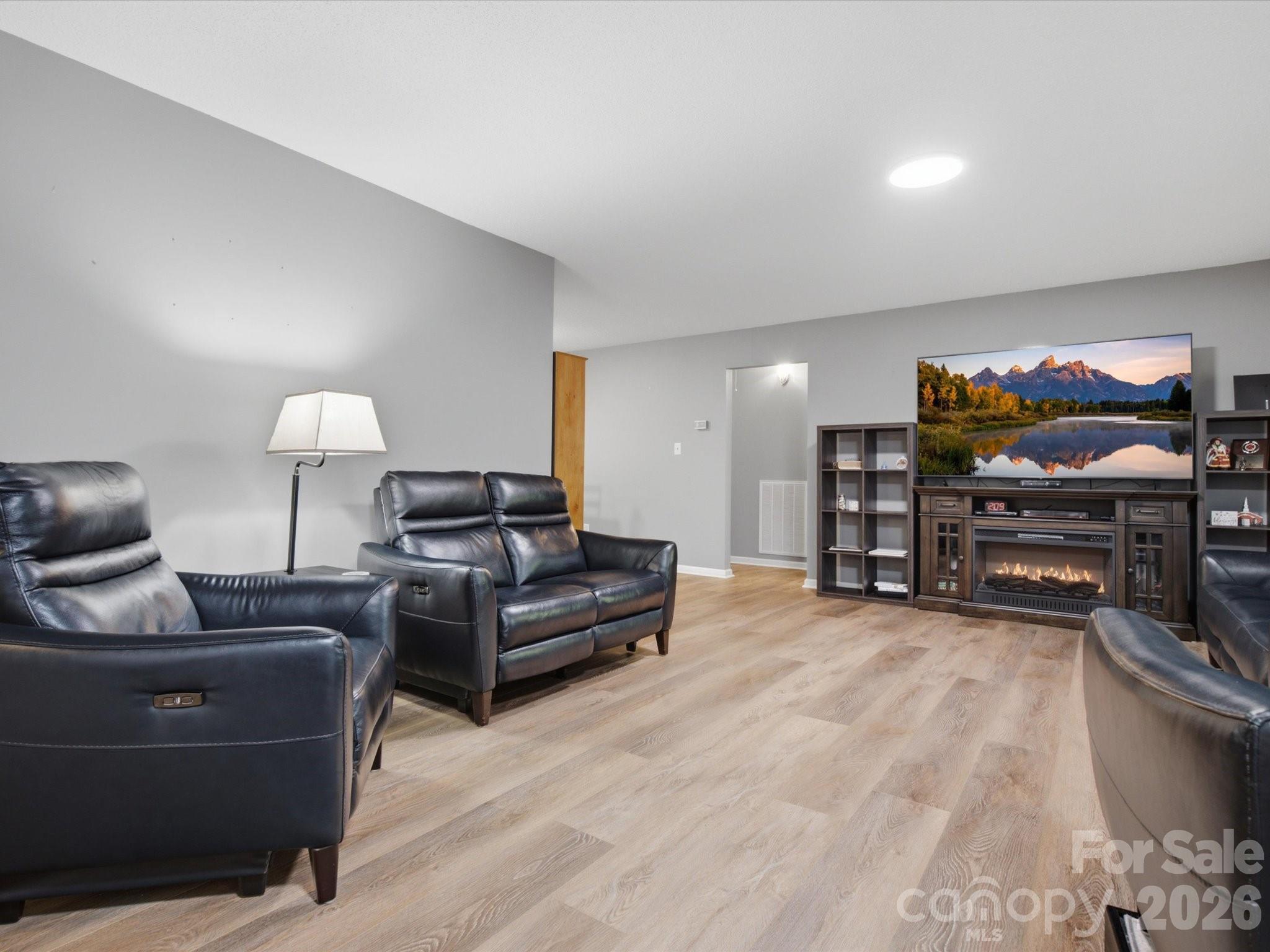 155 S Grandview Road