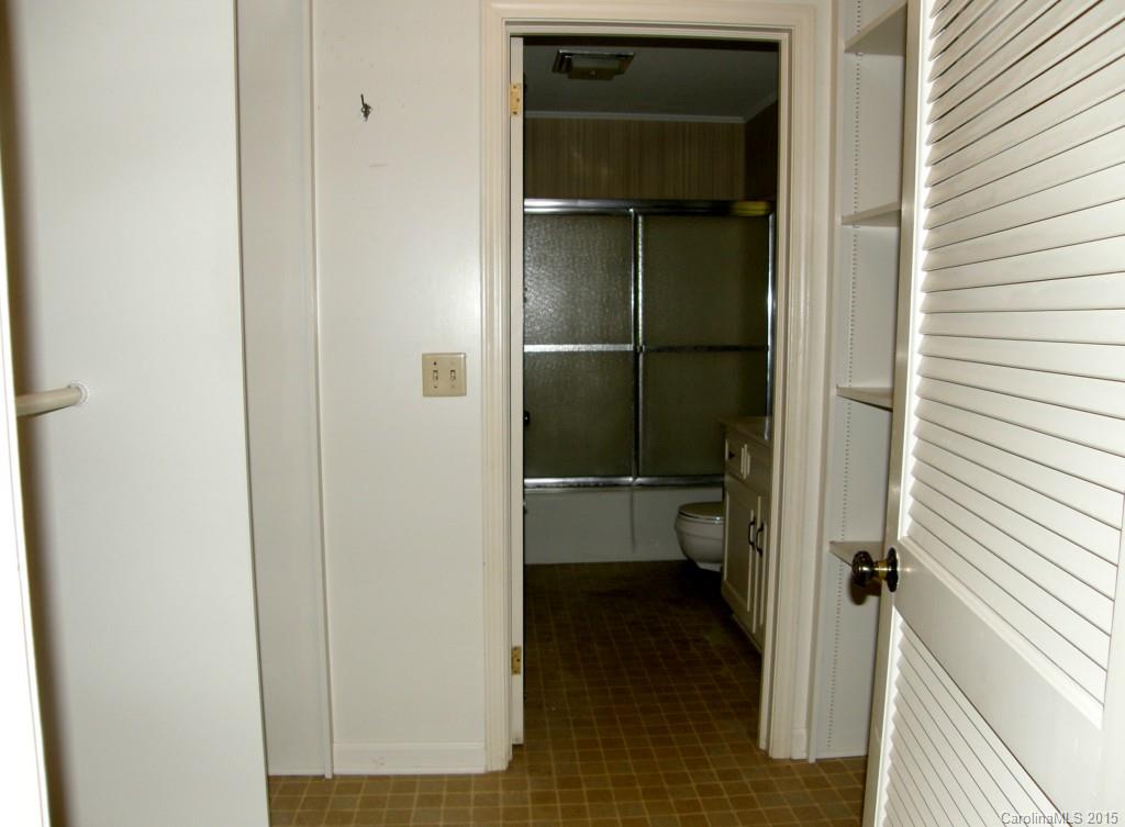 Country Club Hills - Residential