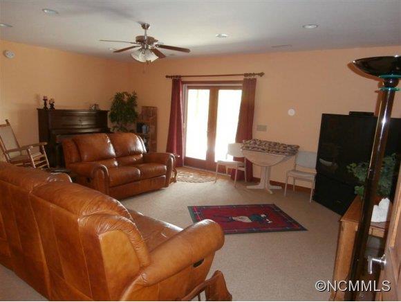 Wolf Laurel - Residential