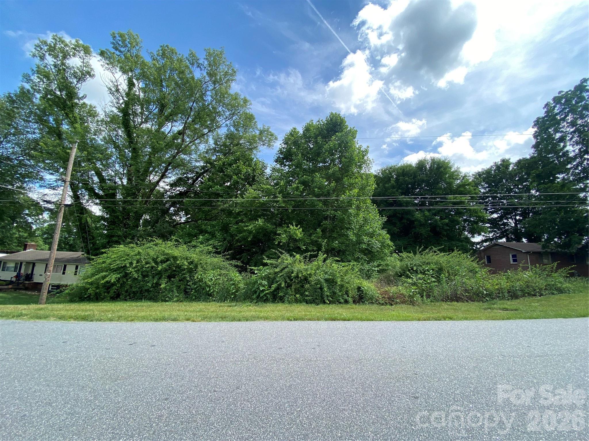 COLONIAL HEIGHTS - Land