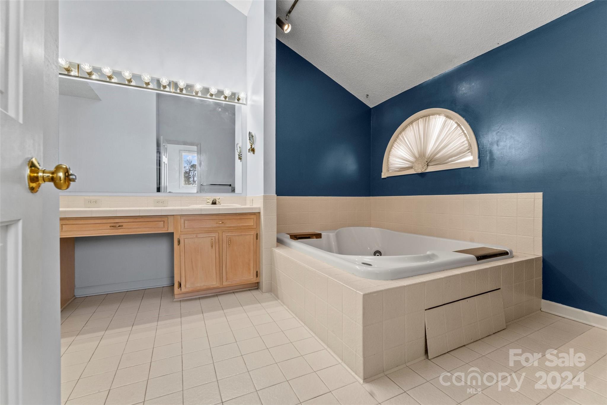 Holiday shores - Residential