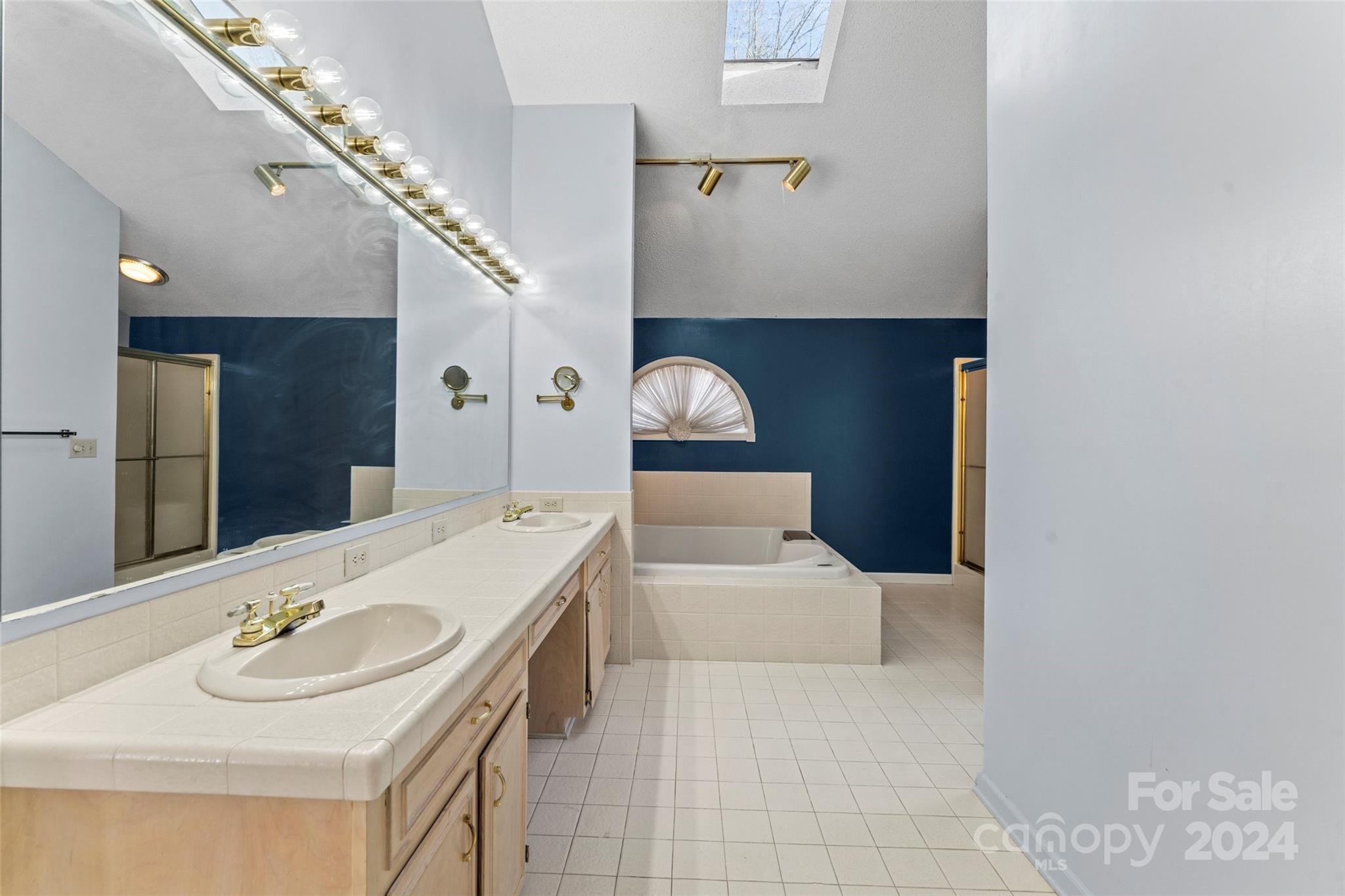 Holiday shores - Residential