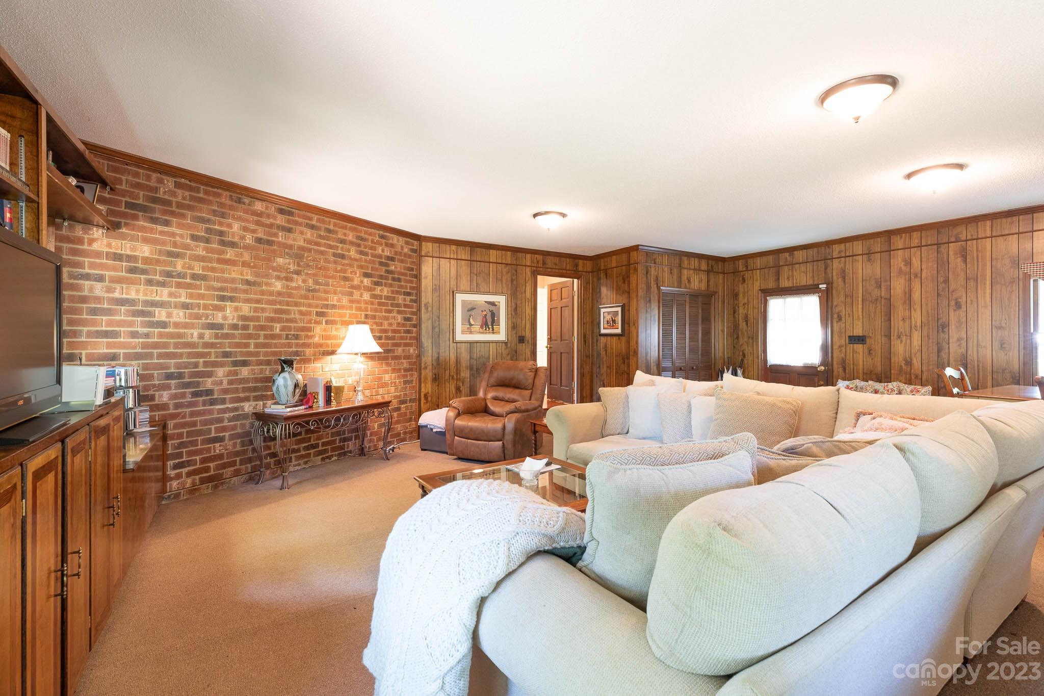 Poplar Forest - Residential