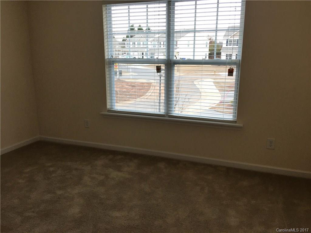 Woodburn Crossing - Residential Lease