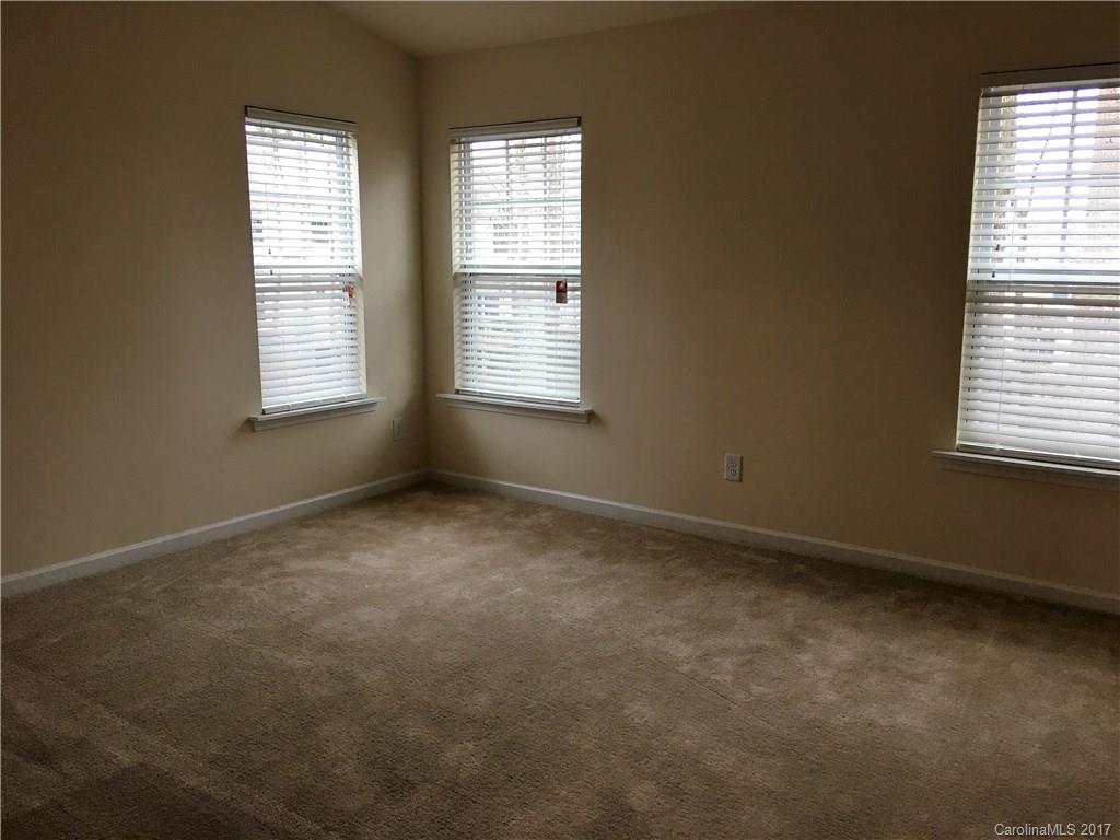 Woodburn Crossing - Residential Lease