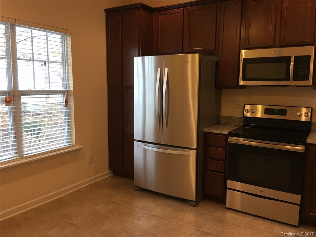 Woodburn Crossing - Residential Lease