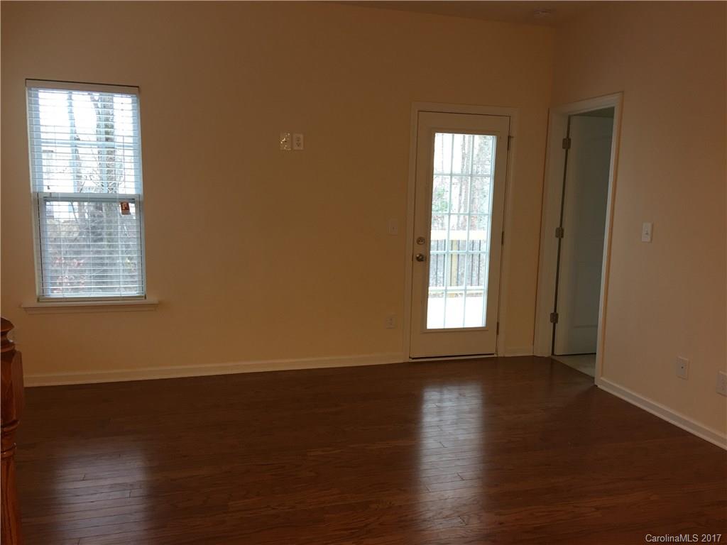 Woodburn Crossing - Residential Lease