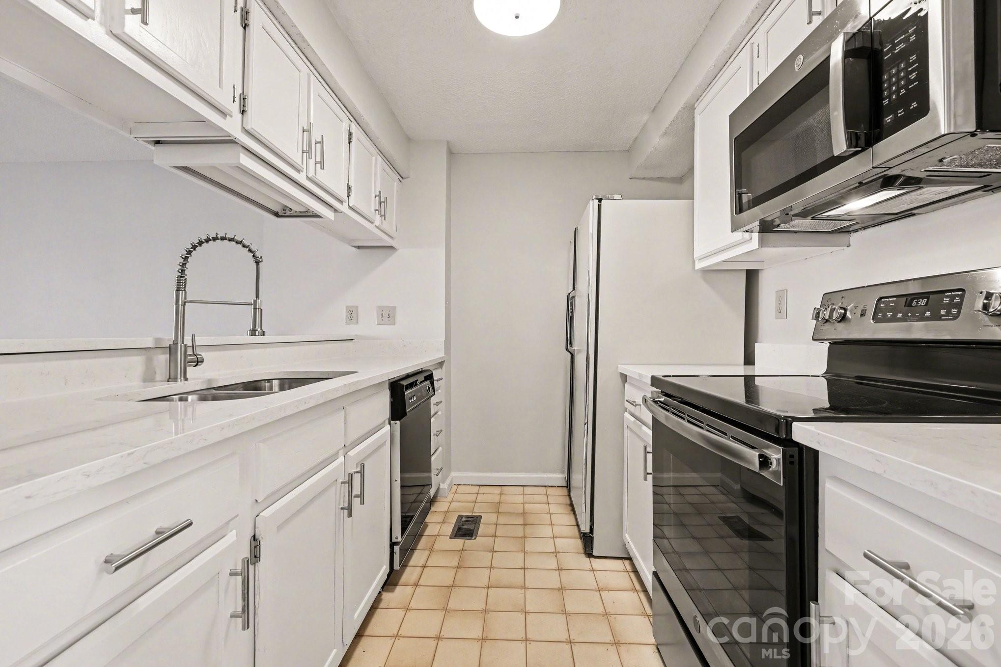 Sardis Court Townhomes - Residential